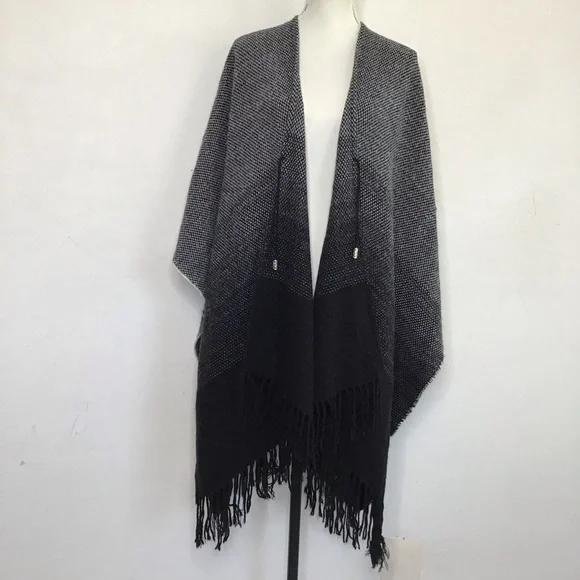Marc New York Women Black Grey Monochrome Houndstooth Butterfly Wings Fall Cape - Picture 1 of 11
